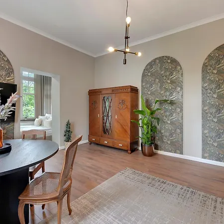 Апартаменти Sopot Chopina Seaside, Cozy & Chic By Downtown Apartments *